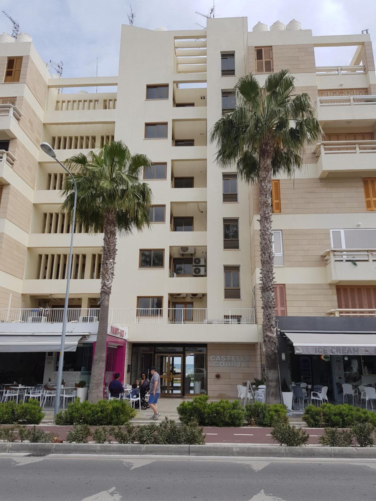 Haig'S Dream Flat On The Beach Larnaca Eksteriør billede