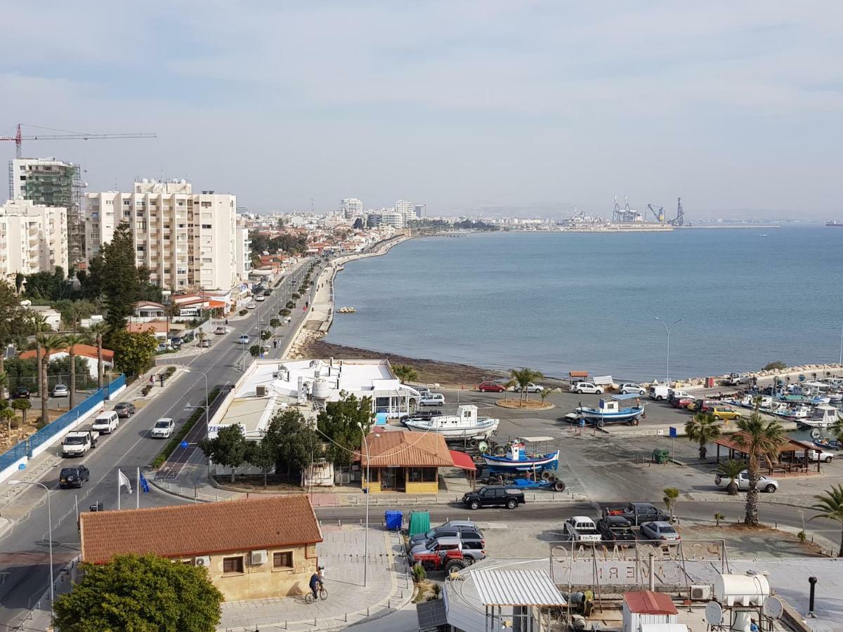 Haig'S Dream Flat On The Beach Larnaca Eksteriør billede